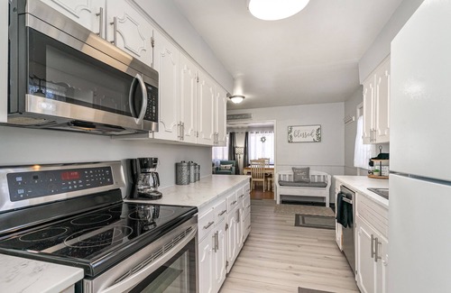 Saginaw House | Charming 3-bed retreat perfect for family, friends, or romantic getaways. 48603