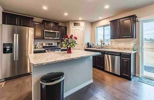 Colorado Springs House | Charming 3-bedroom house with WiFi, Mountain View in wonderful Colorado Springs