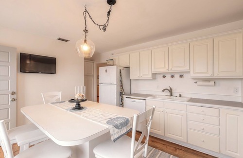 New Smyrna Beach House | Charming 3-bedroom beach house in peaceful New Smyrna Beach