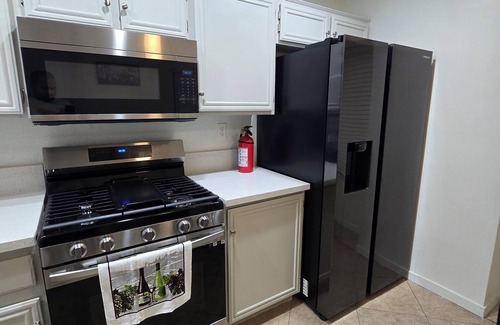 North Las Vegas House | Charming 3-bedroom house with WiFi, fitness room in brilliant North Las Vegas