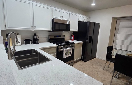 North Las Vegas House | Charming 3-bedroom house with WiFi, fitness room in brilliant North Las Vegas