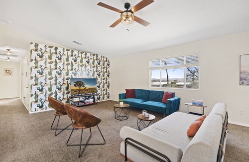Twentynine Palms House | Charming 3-bed, Hot Tub 5 mins to Joshua Tree NP