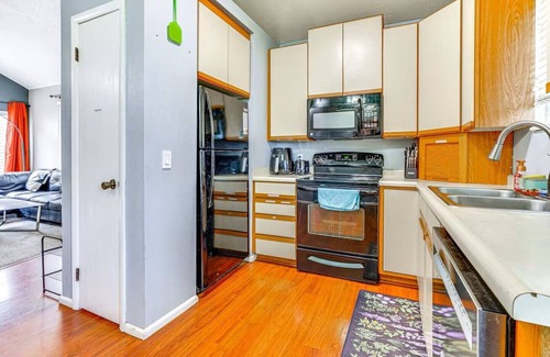 West Valley City House | Charming 3-bedroom townhome with WiFi and AC in West Valley City