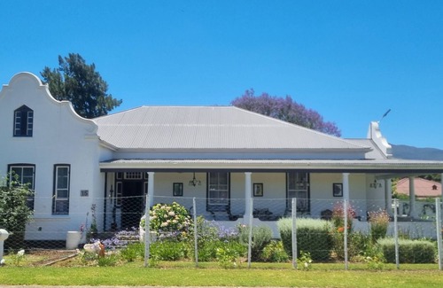 Riviersonderend Bed & Breakfast | Charming 3-bedroom B&B in Pleasant Riviersonderend with WiFi