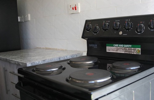 Victoria Falls House | Charming 3-bedroom house with WiFi, AC in beautiful Victoria Falls