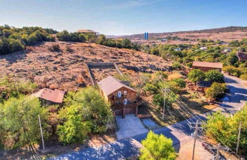 Medicine Park House | Charming 3-bedroom house in picturesque Medicine Park. Pet friendly.
