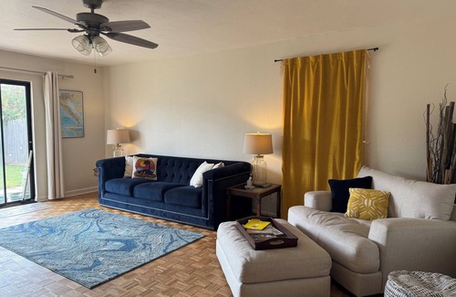 Central Oklahoma City House | Charming 3-bedroom house with fitness room, art station, WiFi in Oklahoma City