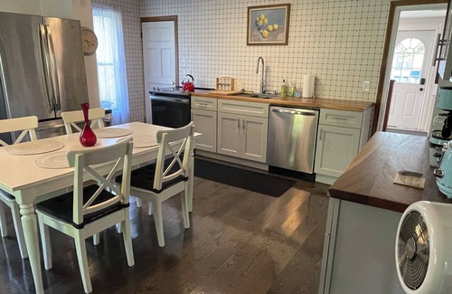 Valois House | Charming 3-Bedroom, 1-Bathroom; Farmhouse on Seneca Lake Wine Trail