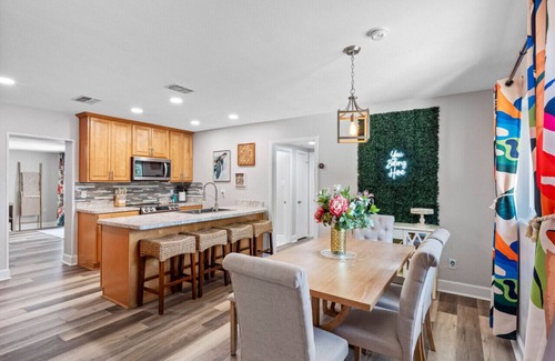 Lakeland House | Charming 3-Bedroom, 2-Bathroom Home with Heated Pool and Spacious Backyard in the Heart of Lakeland