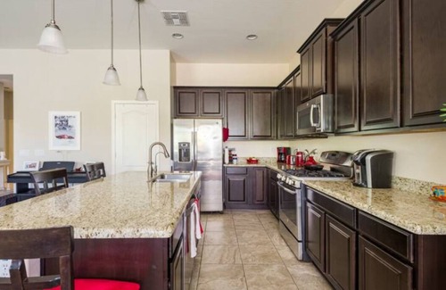 Surprise Farms House | Charming 3 bedroom 2 bathroom home in Surprise with large, beautiful, yard.