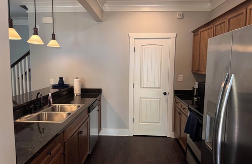 Pickwood House | Charming 3-bedroom/3 bath townhome with WiFi in Auburn. Near campus!