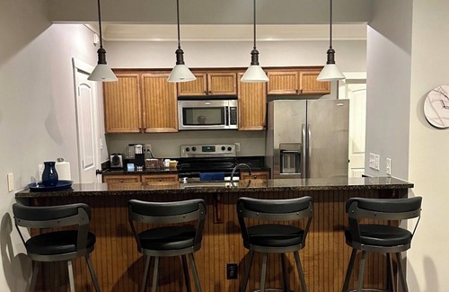 Pickwood House | Charming 3-bedroom/3 bath townhome with WiFi in Auburn. Near campus!