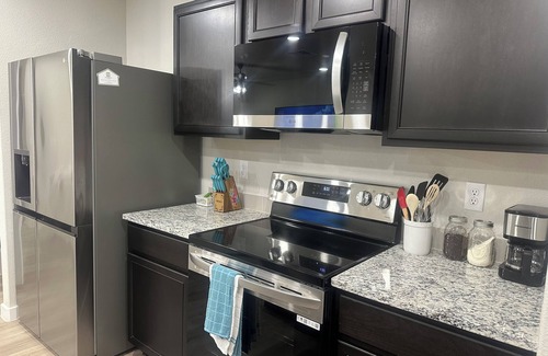 Odessa House | Charming 3-bedroom, 6 beds, 2 bathroom, house with AC and WiFi in awesome Odessa