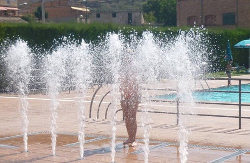 Camarasa Apartment | Charming 3-Bedroom Apartment in Central Camarasa