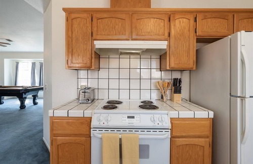 Coarsegold Cabin | Charming 3-bedroom cabin near Yosemite w/WiFi and Pool Table
