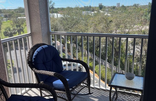 Majestic Palms Condo | Charming 3-bedroom condo minutes from Fort Myers Beach and Sanibel Island.