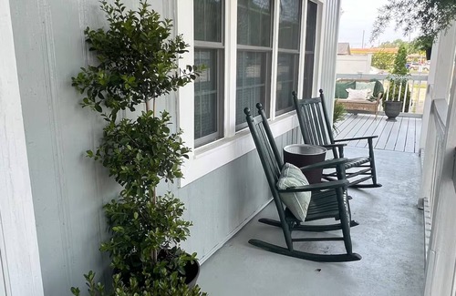 Greenville Cottage | Charming 3-bedroom cottage in Greenville 1 mile from ECU campus