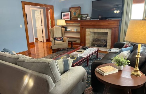 Greenville Cottage | Charming 3-bedroom cottage in Greenville 1 mile from ECU campus