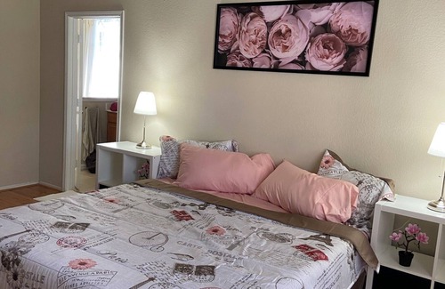 Southeast Arlington Cottage | Charming 3-bedroom cottage in Pleasant Arlington with AC, WiFi