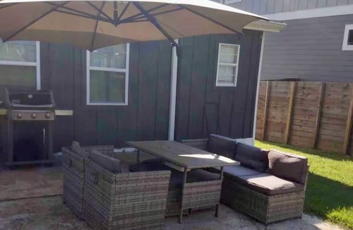 North Nashville Cottage | Charming 3-bedroom cottage in welcoming Nashville with WiFi, AC