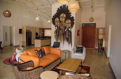 Bulawayo Cottage | Charming 3-bedroom cottage in fabulous Bulawayo with AC, WiFi