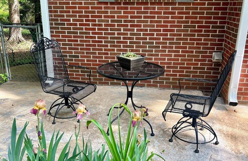Central Cottage | Charming 3-bedroom cottage in Central—minutes away from Clemson and SWU!