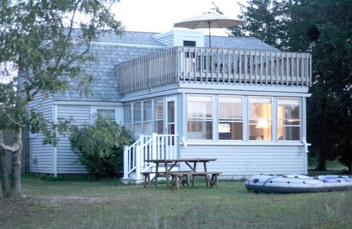 Pocasset Cottage | Charming 3-bedroom cottage in delightful Pocasset with AC, WiFi