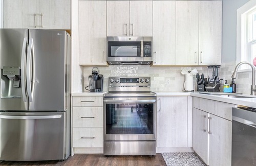 Columbia City House | Charming 3-Bedroom Craftsman Cottage Near Downtown Seattle & Light Rail
