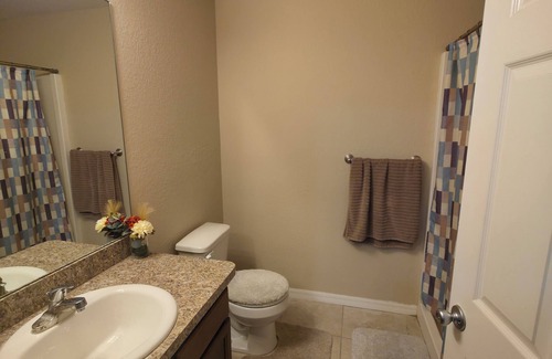 Fellowship House | Charming 3-bedroom estate in wonderful Ocala with WiFi, AC, TV, and Work space.