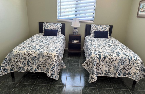 Englewood Other | Charming 3-bedroom farmhouse on 5 acres with in enchanting Englewood, FL.