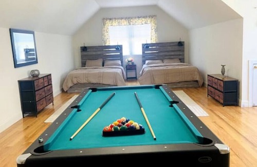McCain Other | Charming 3-bedroom farmhouse in terrific Durham with AC, WiFi