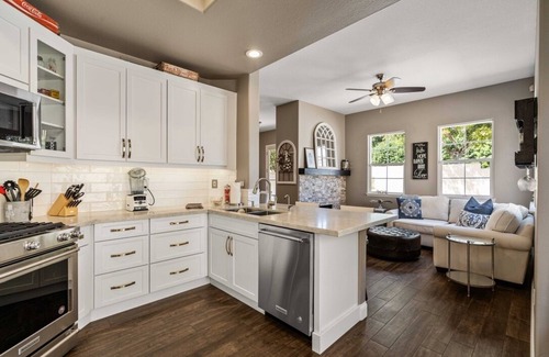Camarillo House | Charming 3-bedroom furnished, home with WiFi, AC in Spanish Hills Camarillo