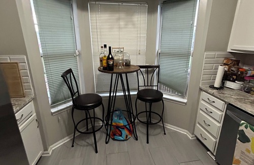 River Trace House | Charming 3-bedroom furnished house in terrific Nashville:HUGE YARD!