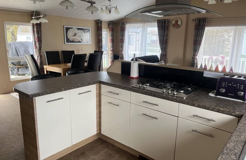 Hunstanton Cabin | Charming 3 Bedroom Lodge Manor Park Hunstanton
