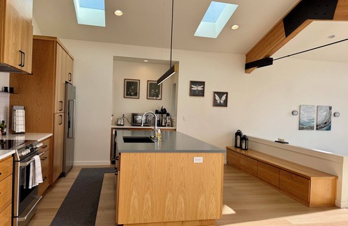 Pacific City House | Charming 3-bedroom home - WiFi, AC, & Clubhouse access in enjoyable Pacific City