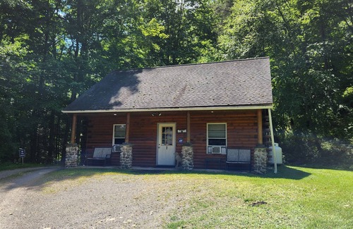 Fishs Eddy House | Charming 3-bedroom house with AC and WiFi in serene Fishs Eddy