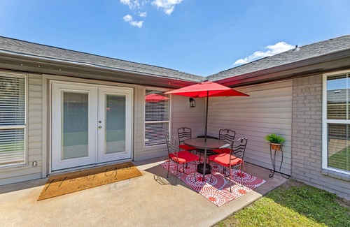 Fort Worth House | Charming 3-bedroom house with WiFi, AC in delightful Fort Worth