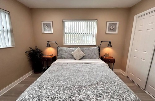 Lauderhill House | Charming 3-bedroom house with WiFi and AC in Lauderhill