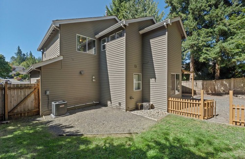 Marysville House | Charming 3-bedroom house in nice Marysville with AC
