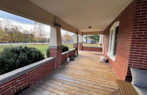 Mount Airy House | Charming 3-bedroom house in the heart of town right off I-70