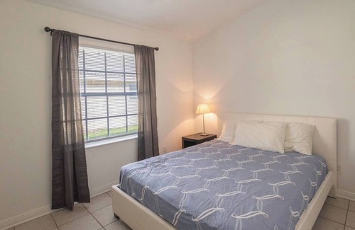 Wellington House | Charming 3-bedroom house in Wellington with AC
