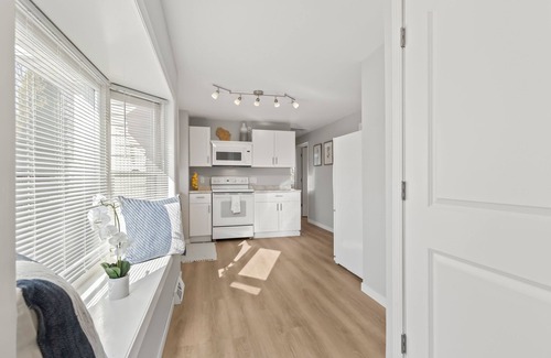 West Allis House | Charming 3-bedroom house in enjoyable West Allis with WiFi, AC