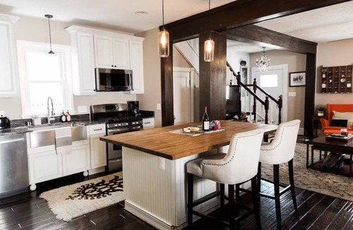 Arlington Heights House | Charming 3-bedroom home in Arlington w/Hot Tub, Parking Close to Everything DC