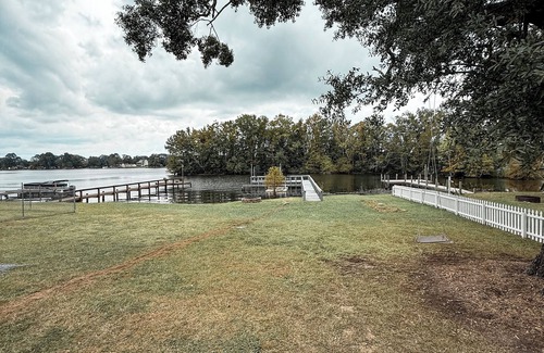 Summerton House | Charming 3-bedroom house on Taw Caw Creek