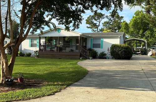 Morehead City House | Charming 3-bedroom house in Beaufort. Fisherman and Hunters paradise.