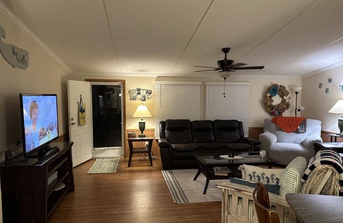 Morehead City House | Charming 3-bedroom house in Beaufort. Fisherman and Hunters paradise.