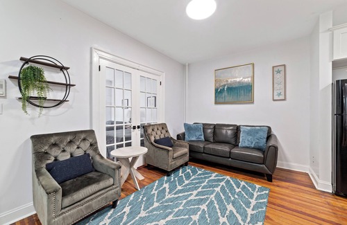 Crown Heights House | Charming 3-Bedroom House in Delightful Brooklyn with Wi-Fi & AC
