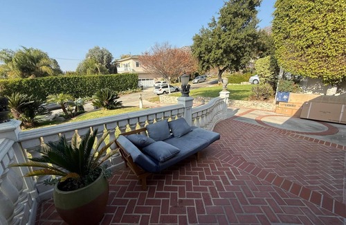 El Miradero House | Charming 3-bedroom house with WiFi, AC in wonderful Glendale