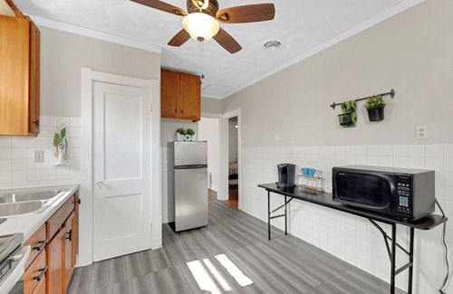 Northampton House | Charming 3-bedroom house with WiFi, AC in the heart of St. Louis