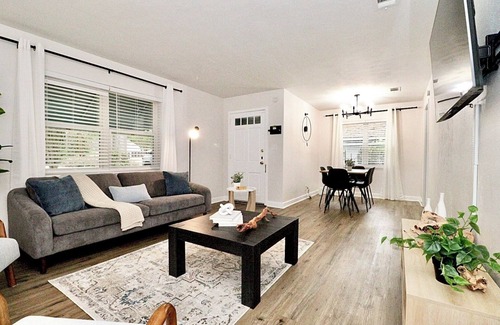 Valdosta House | Charming 3-bedroom house in delightful Valdosta with AC